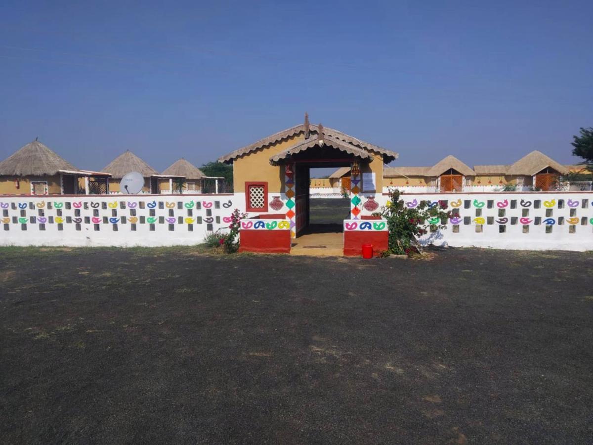 Banni Village Resort - Rann Of Kutch Bherandiala Luaran gambar