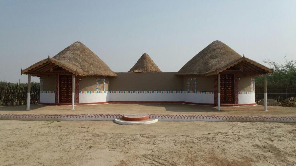 Banni Village Resort - Rann Of Kutch Bherandiala Luaran gambar