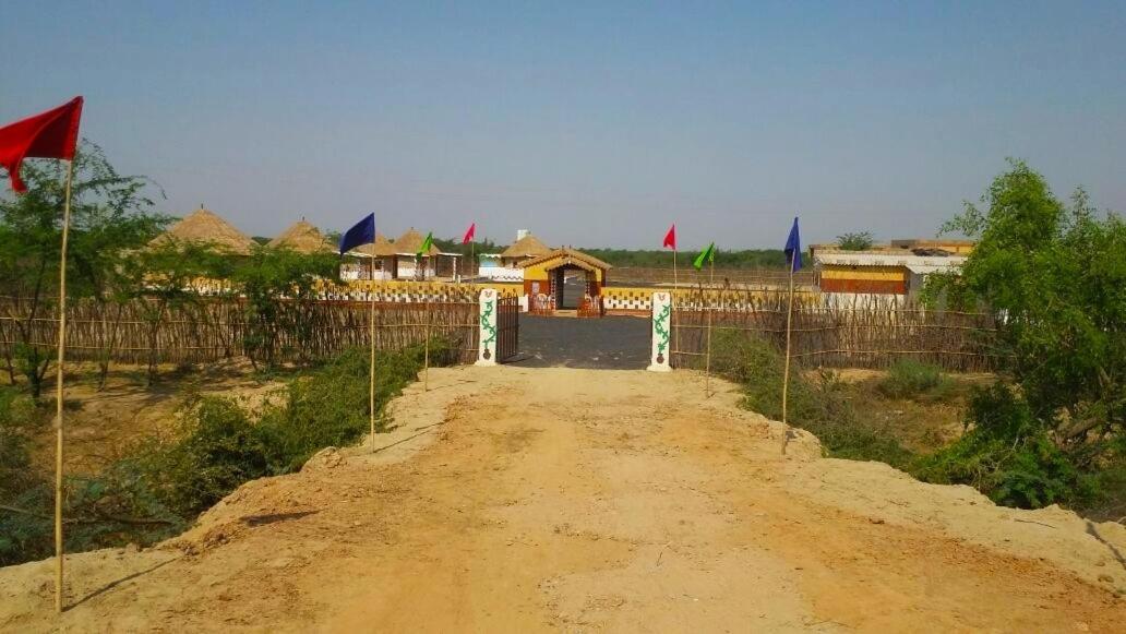 Banni Village Resort - Rann Of Kutch Bherandiala Luaran gambar