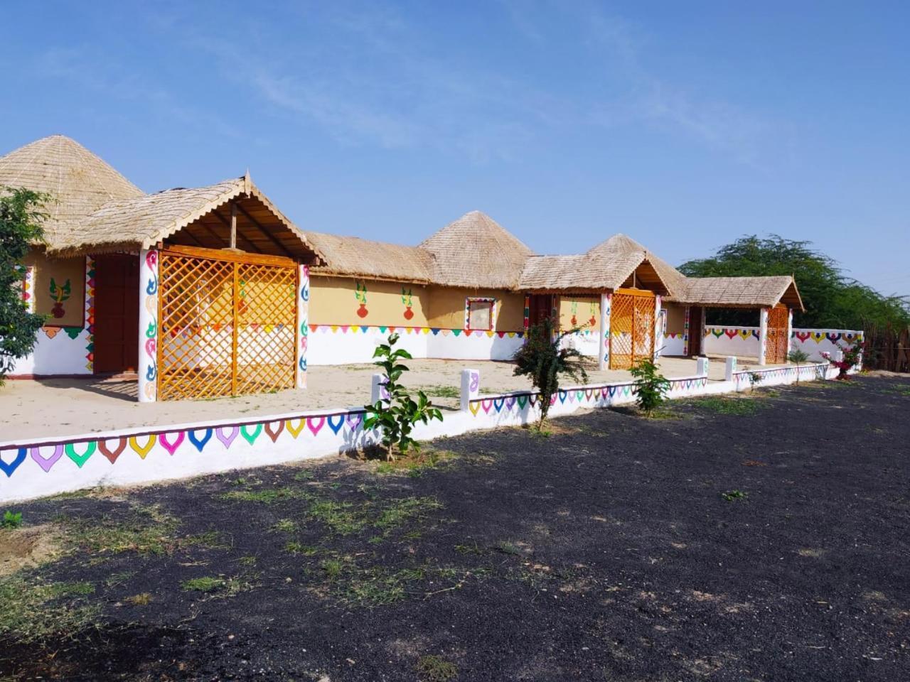 Banni Village Resort - Rann Of Kutch Bherandiala Luaran gambar