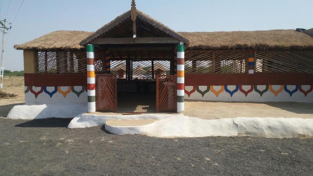 Banni Village Resort - Rann Of Kutch Bherandiala Luaran gambar