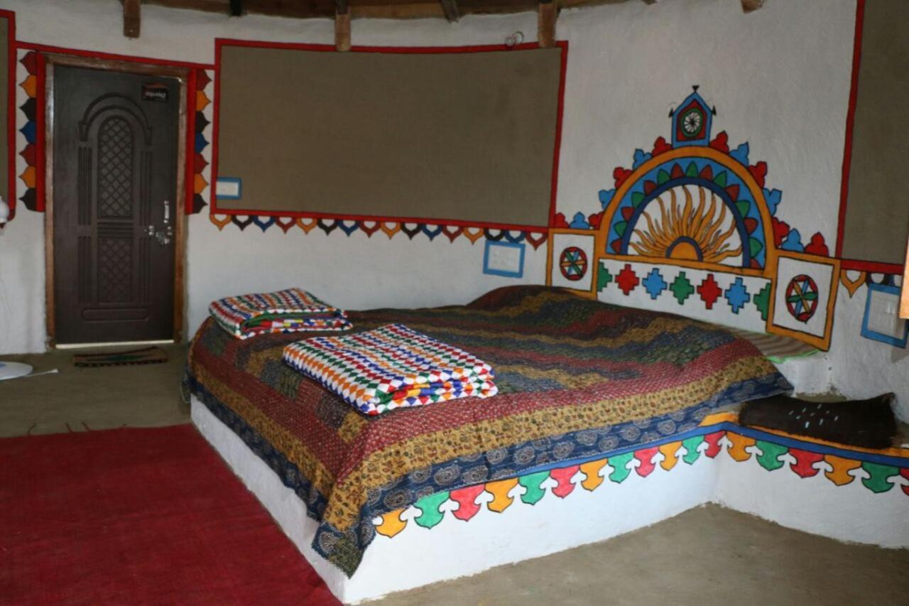 Banni Village Resort - Rann Of Kutch Bherandiala Luaran gambar